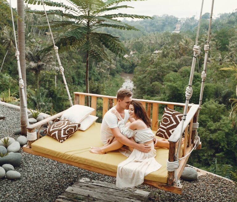 Romantic Escapes: Why British County Munnar is a Couple-Friendly Resort